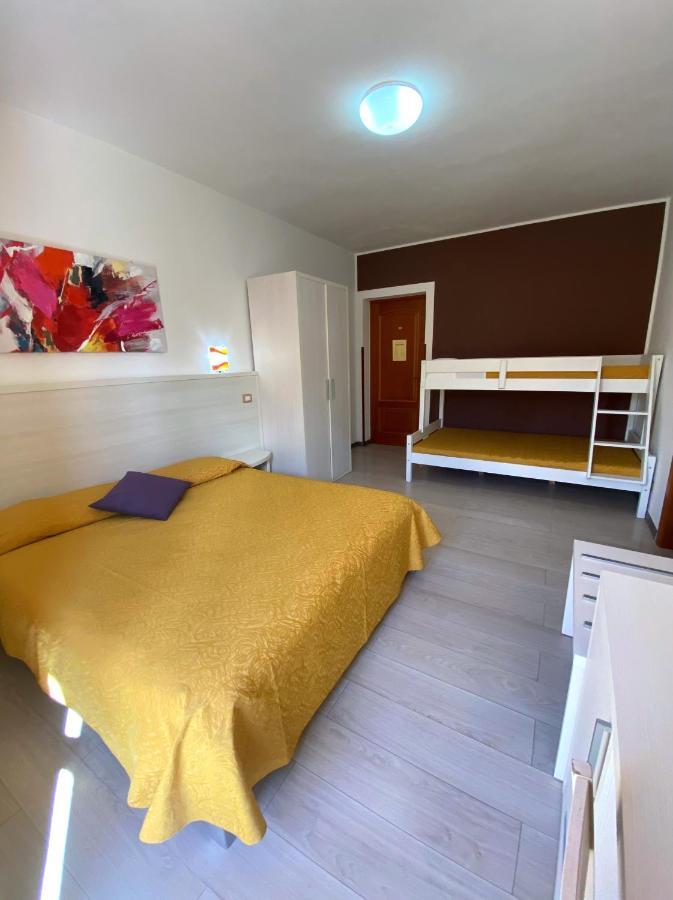 קאלה גונונה Hotel La Playa מראה חיצוני תמונה
