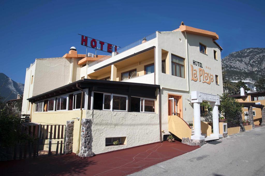 קאלה גונונה Hotel La Playa מראה חיצוני תמונה