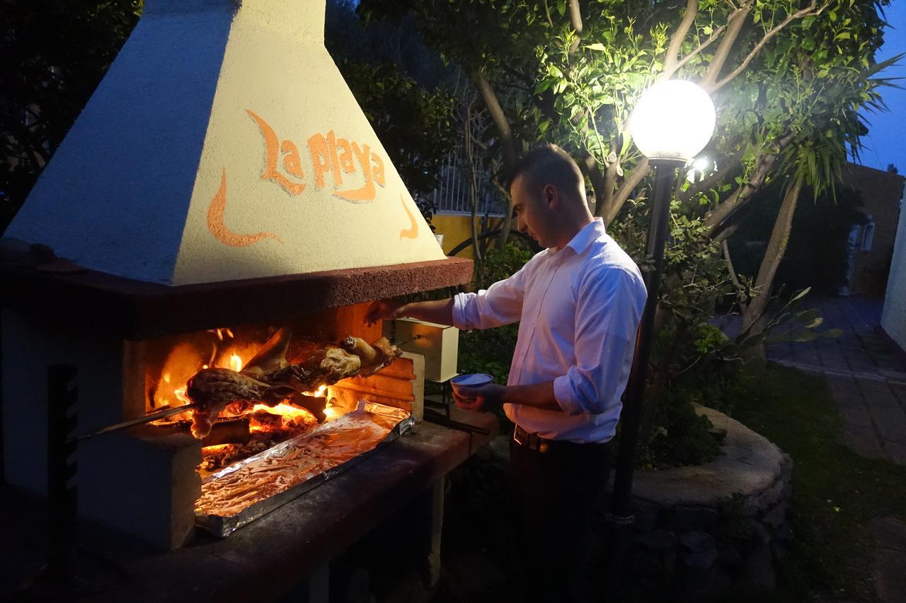קאלה גונונה Hotel La Playa מראה חיצוני תמונה