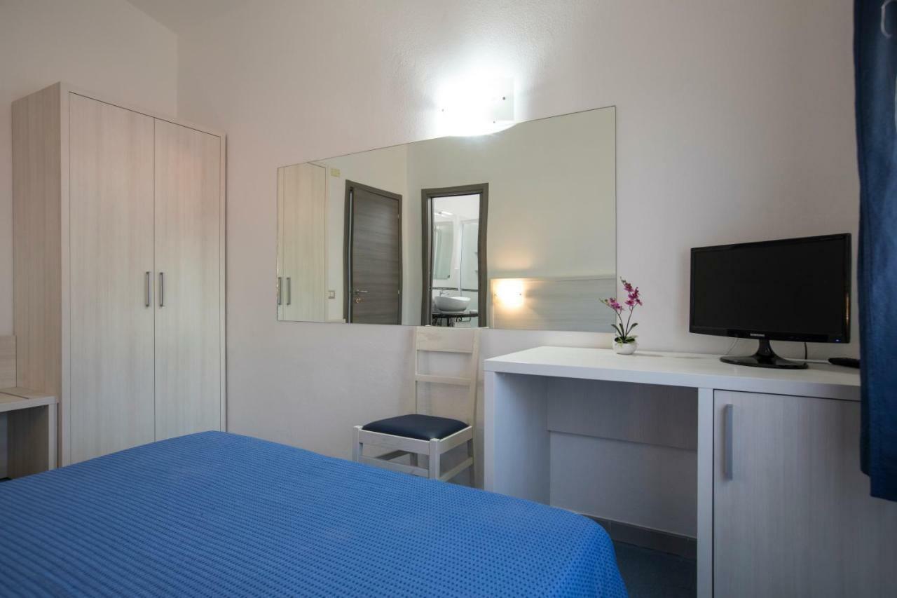 קאלה גונונה Hotel La Playa מראה חיצוני תמונה
