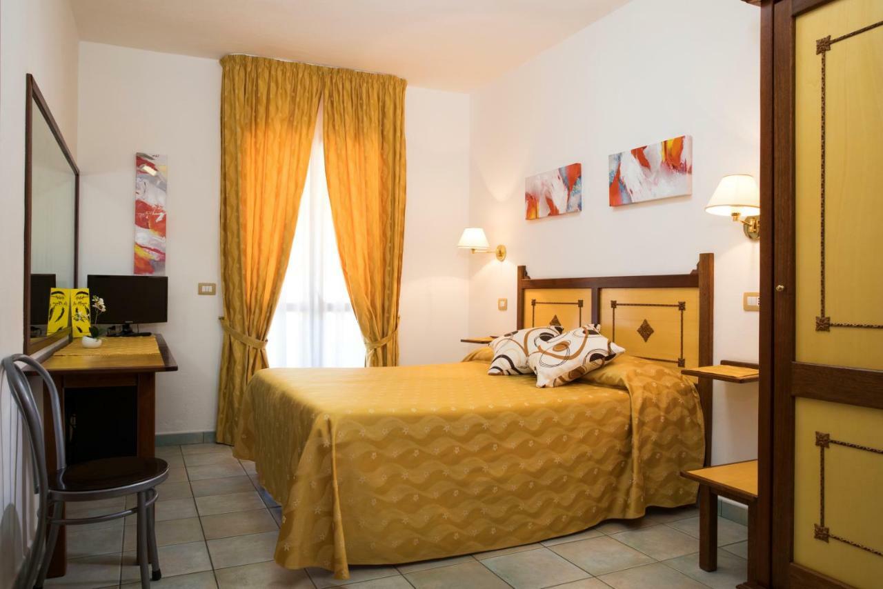 קאלה גונונה Hotel La Playa מראה חיצוני תמונה