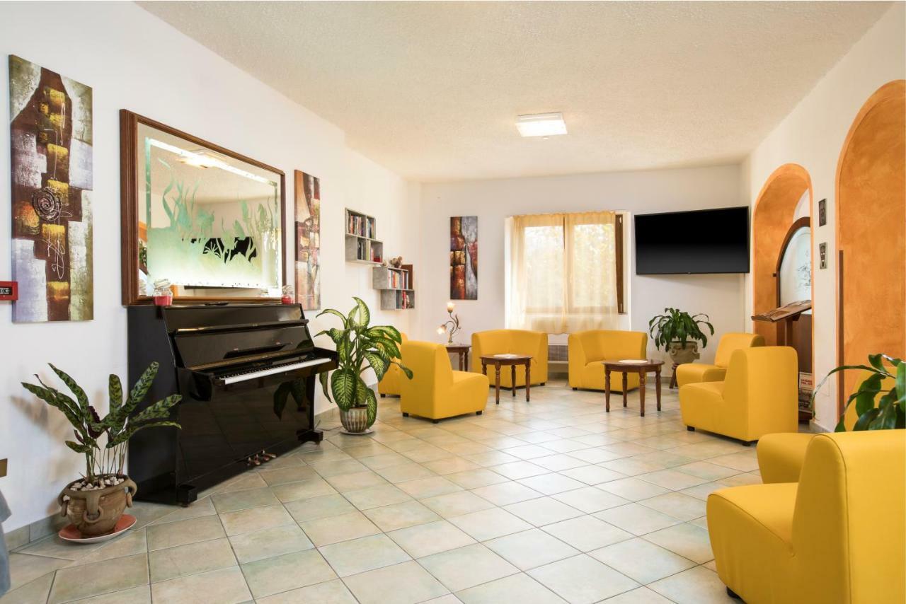 קאלה גונונה Hotel La Playa מראה חיצוני תמונה